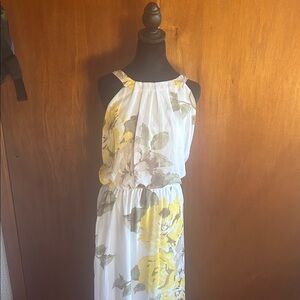 Robbie Bee Floral Maxi Dress - Yellow and White